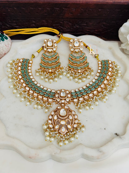 Darven necklace set
