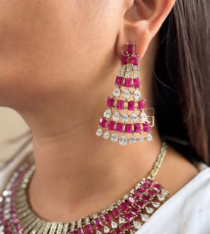 Gyun necklace set