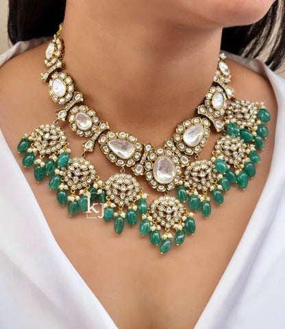 Uzen  necklace set