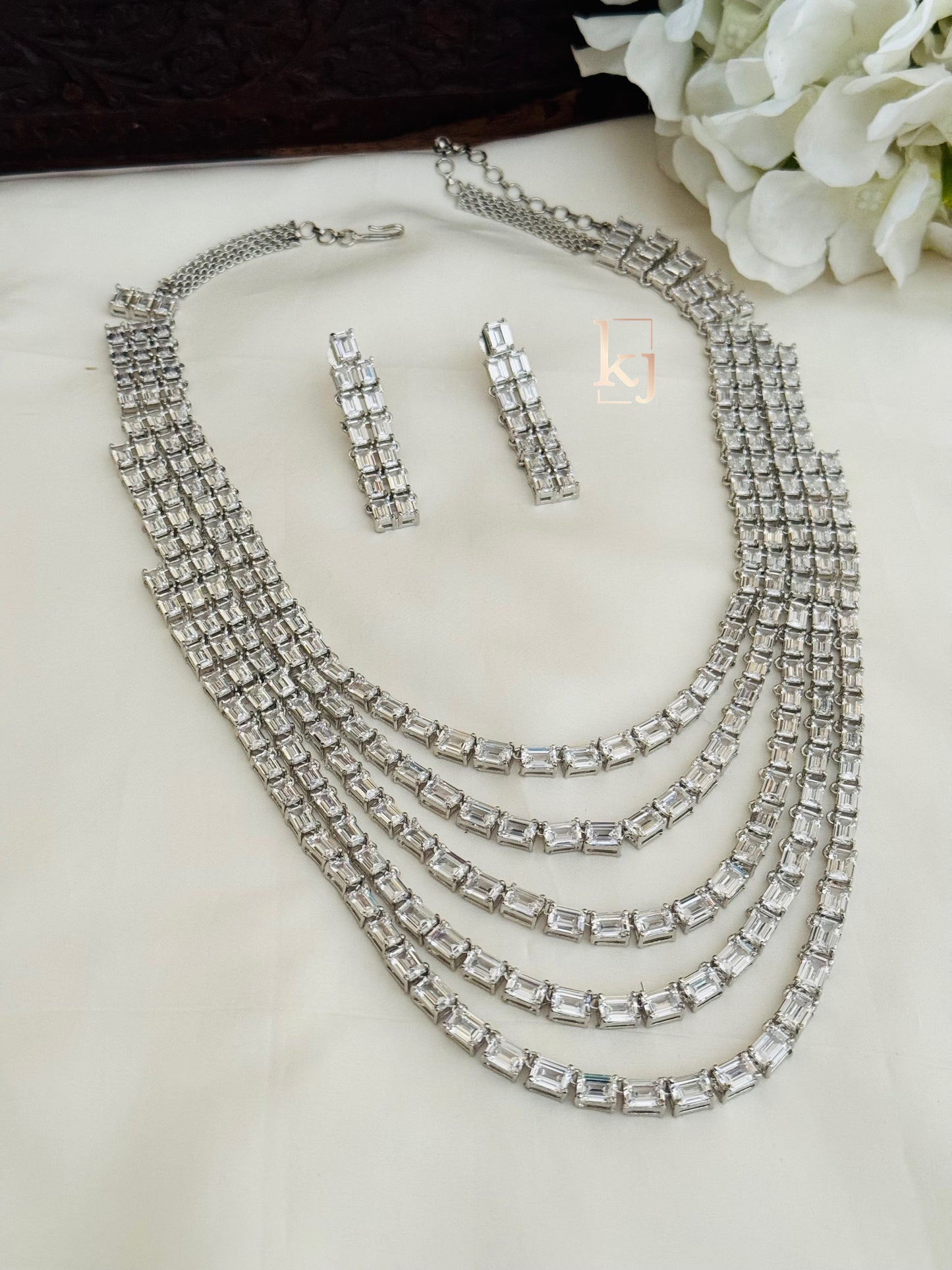 Macario necklace set