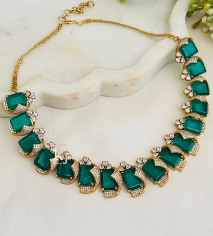 Yaani necklace set