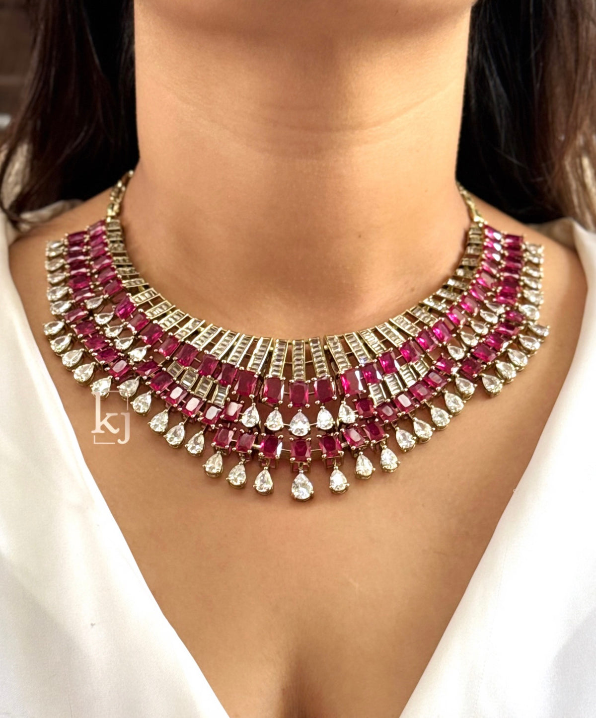 Gyun necklace set