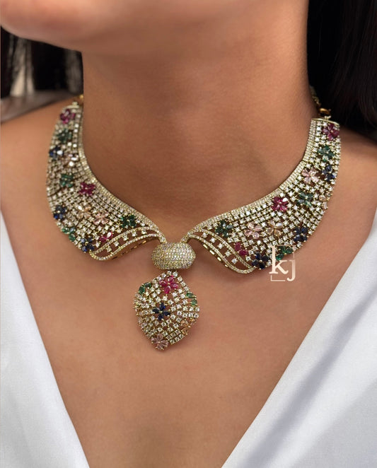 Yuzira necklace set