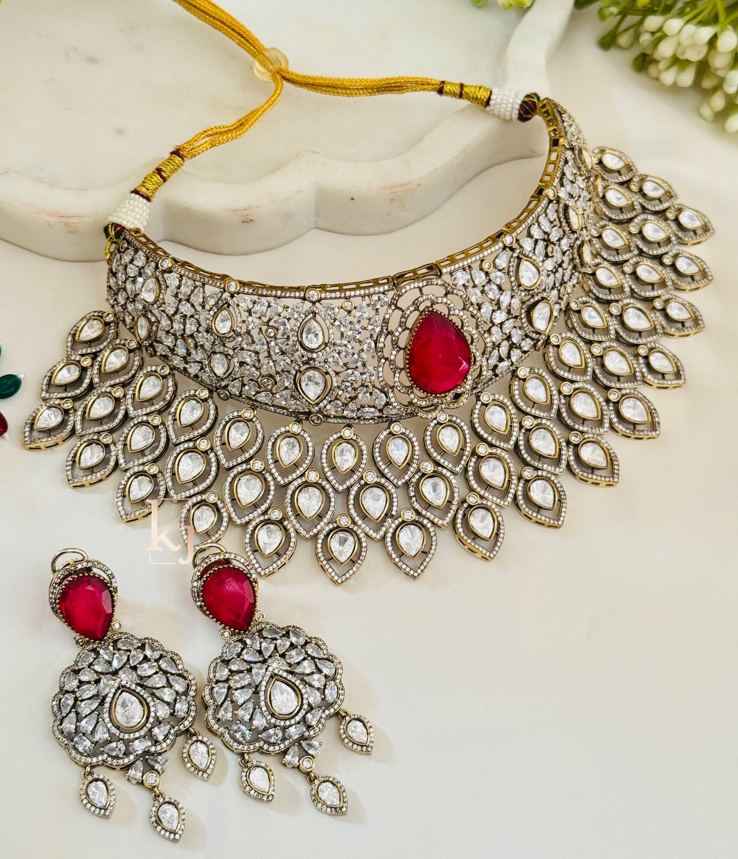 Yukri bridal choker set