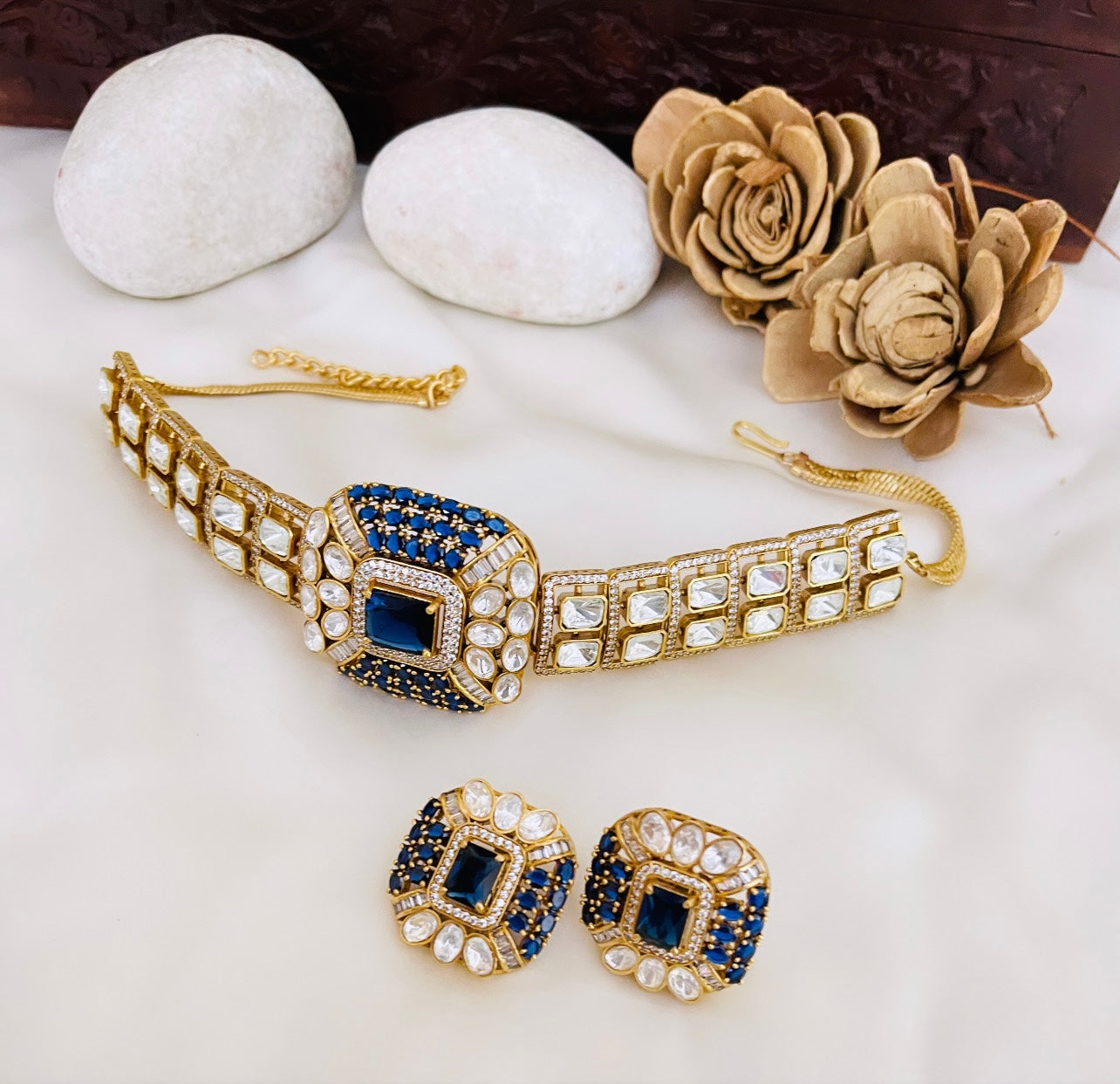 Jane choker set