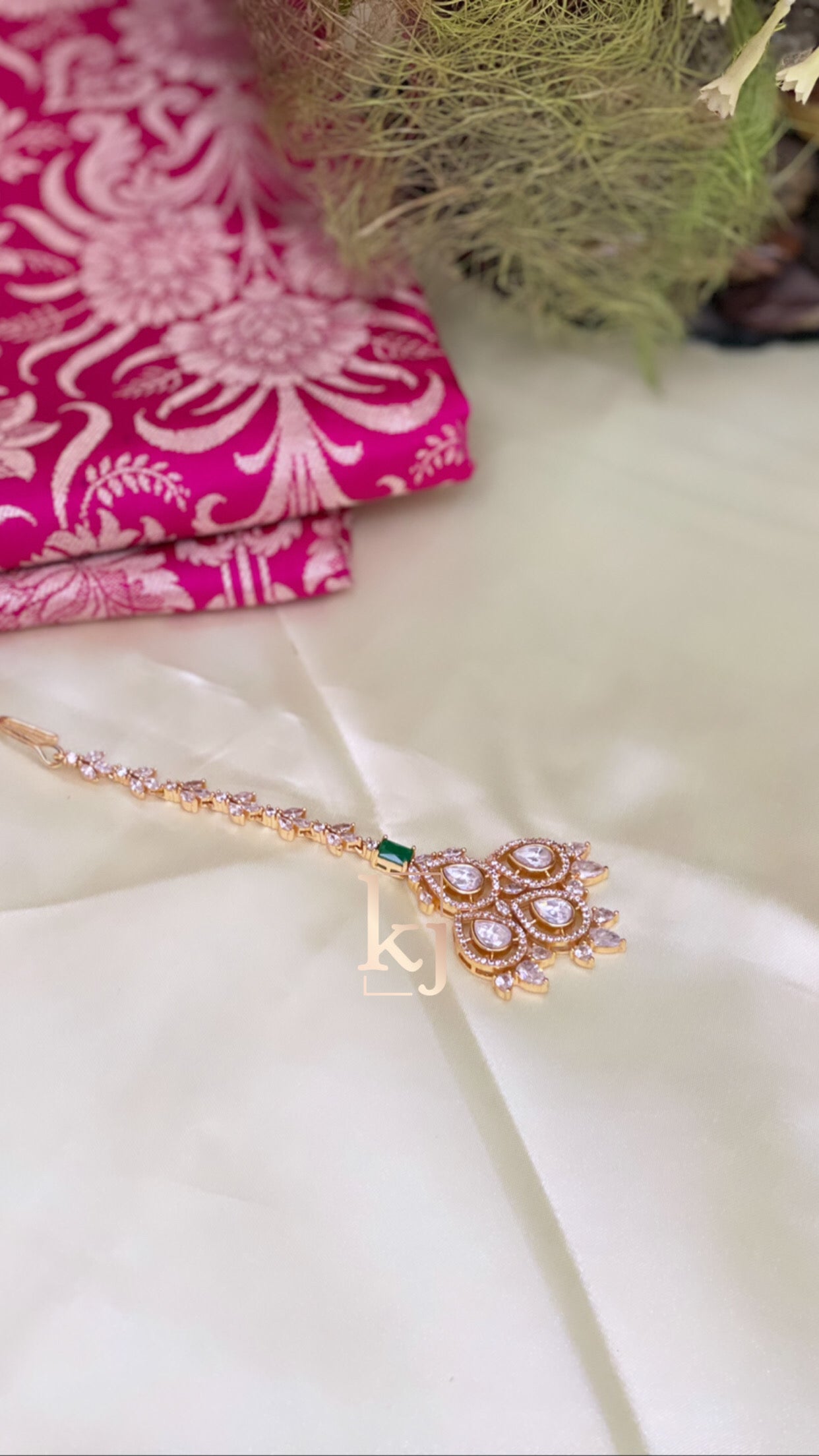 Suzanne Gold Plated Traditional Kundan Maang Tika