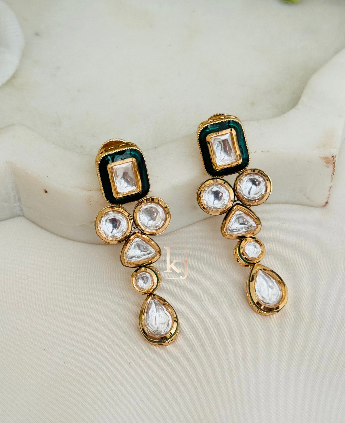 Nora choker set