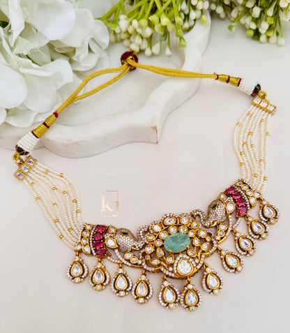 Nia choker set