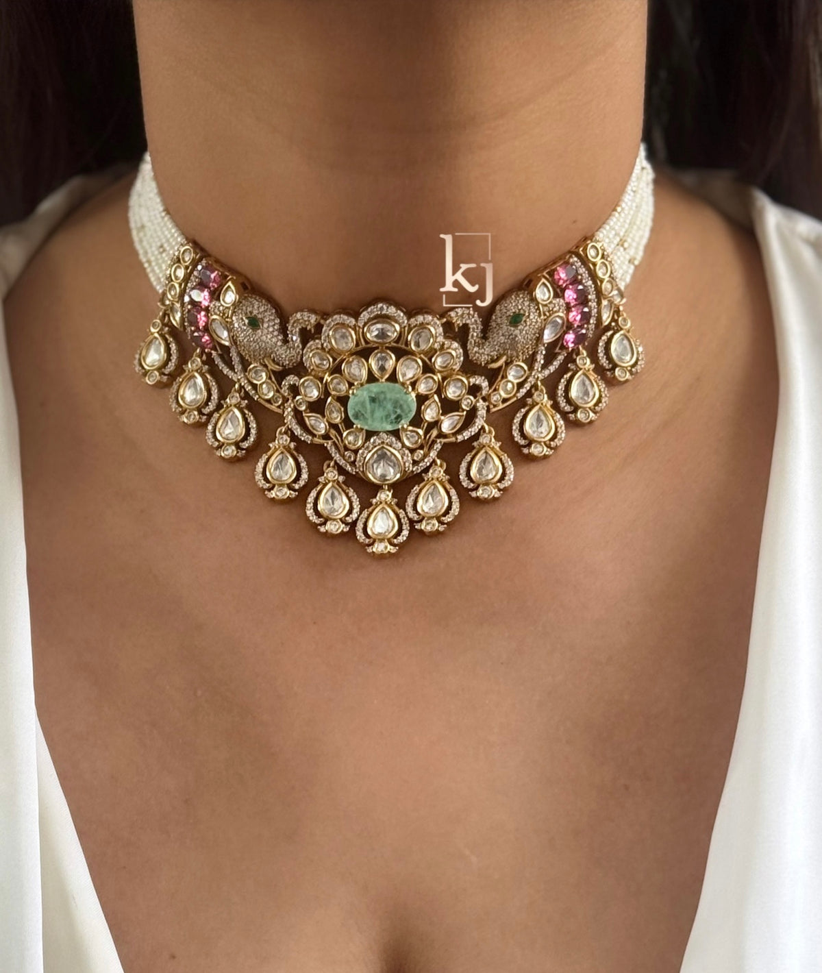 Nia choker set
