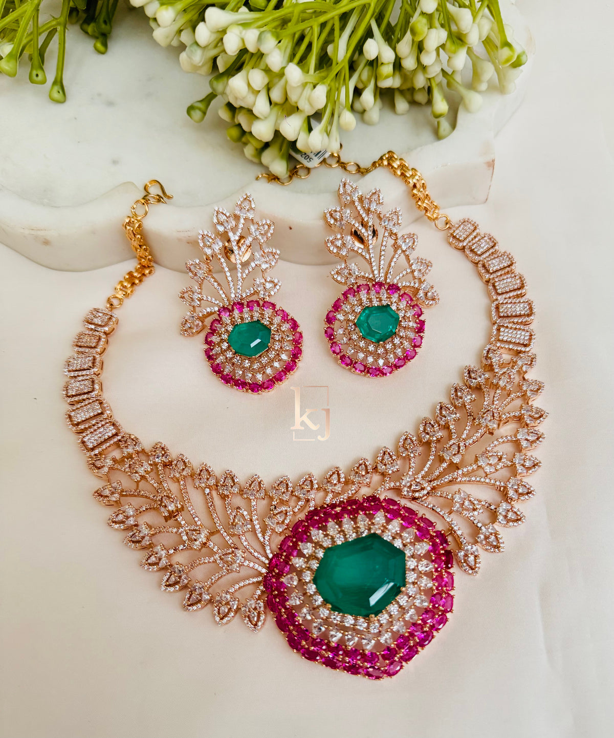 Rose choker set