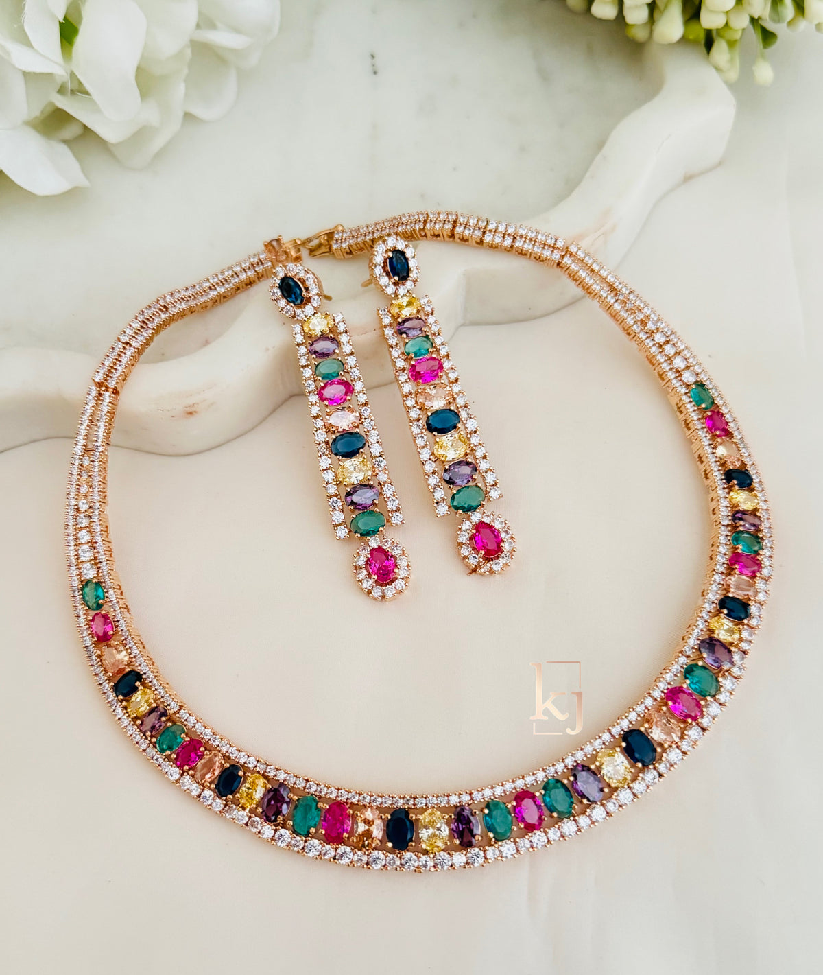 Laira necklace set