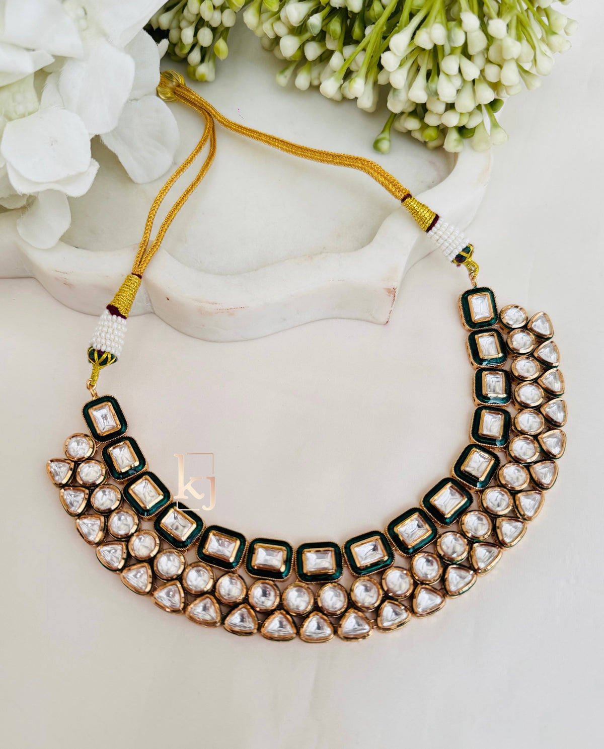 Nora choker set