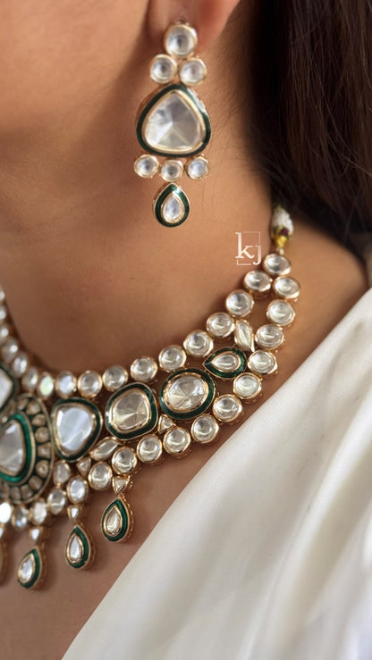 Lilly necklace set