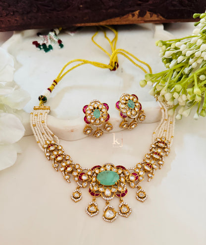 Milly choker set