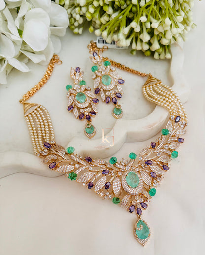 Misty choker set