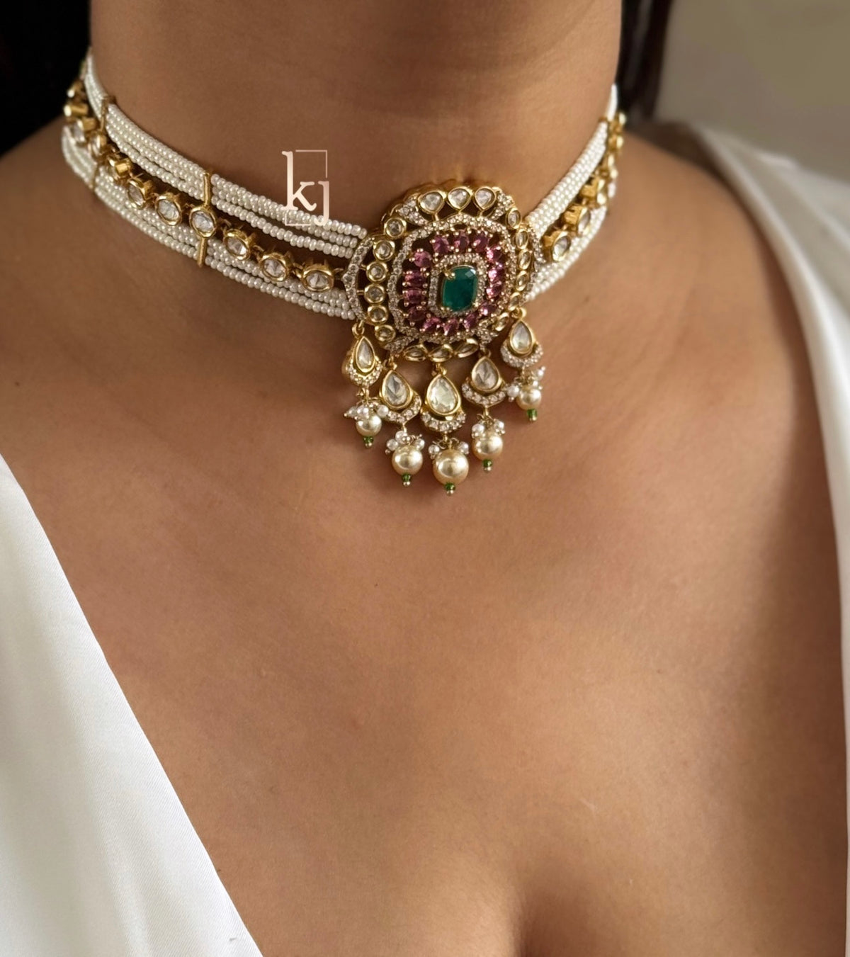 Emma choker set