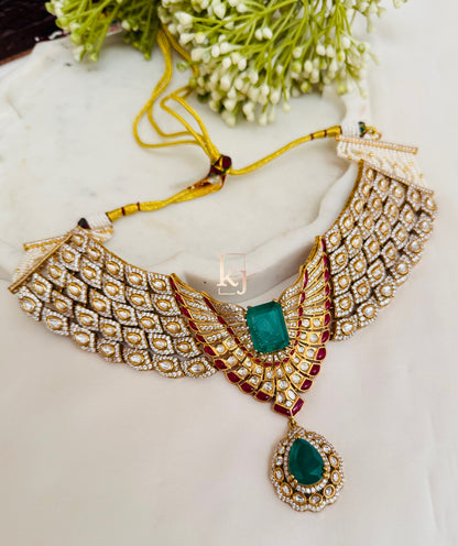 Emilia choker set