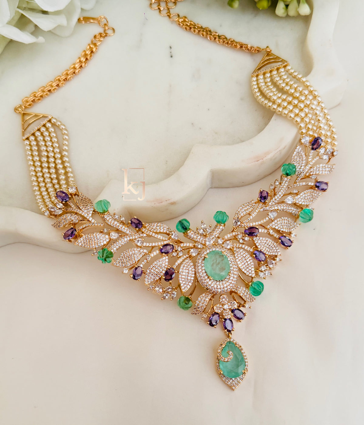 Misty choker set
