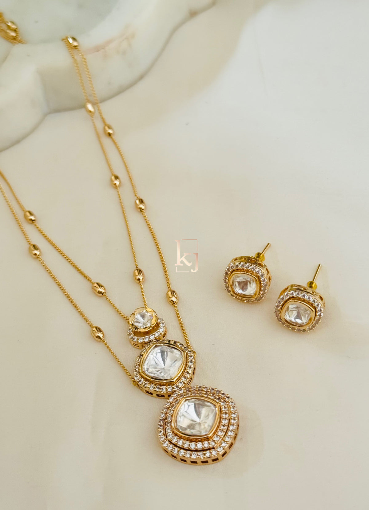 Trio pendant set