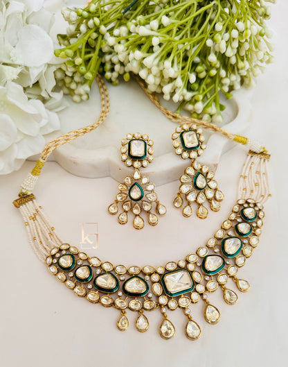Jannie choker set