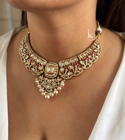 Syran choker set