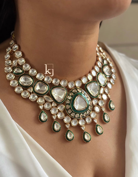 Lilly necklace set
