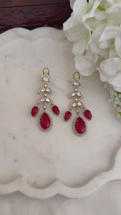 Calix Earrings set