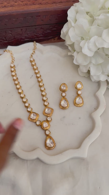 Elara necklace set