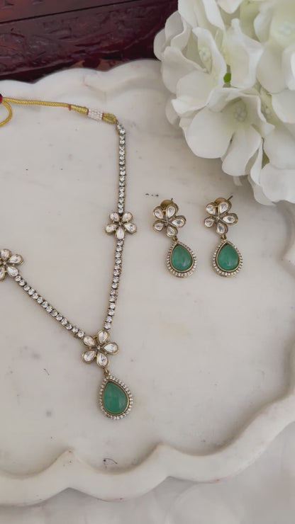 Glove pendant set