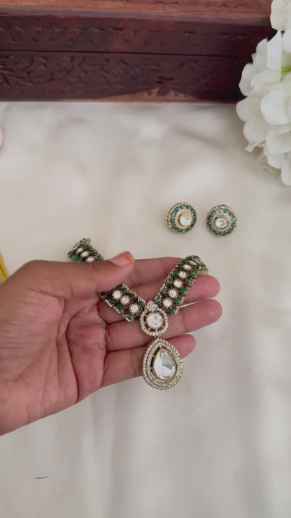 Alisa Necklace set